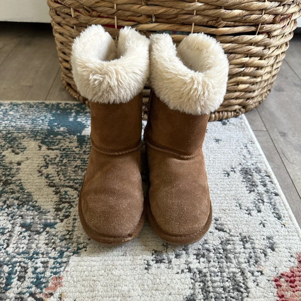 LAMO Little Girls Audrey Shearling-Lined Boots - Suede size 4